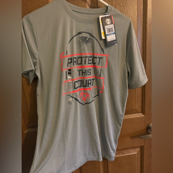 Under Armour Boy’s t-shirt - Picture 2 of 3
